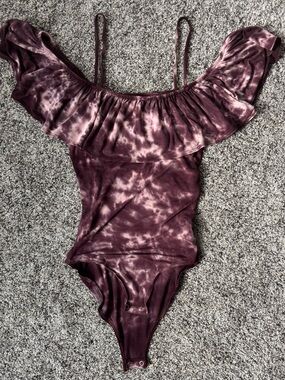 American Eagle 

Girls Off-Shoulder Tie-Dye One-Piece Bodysuit in Plum